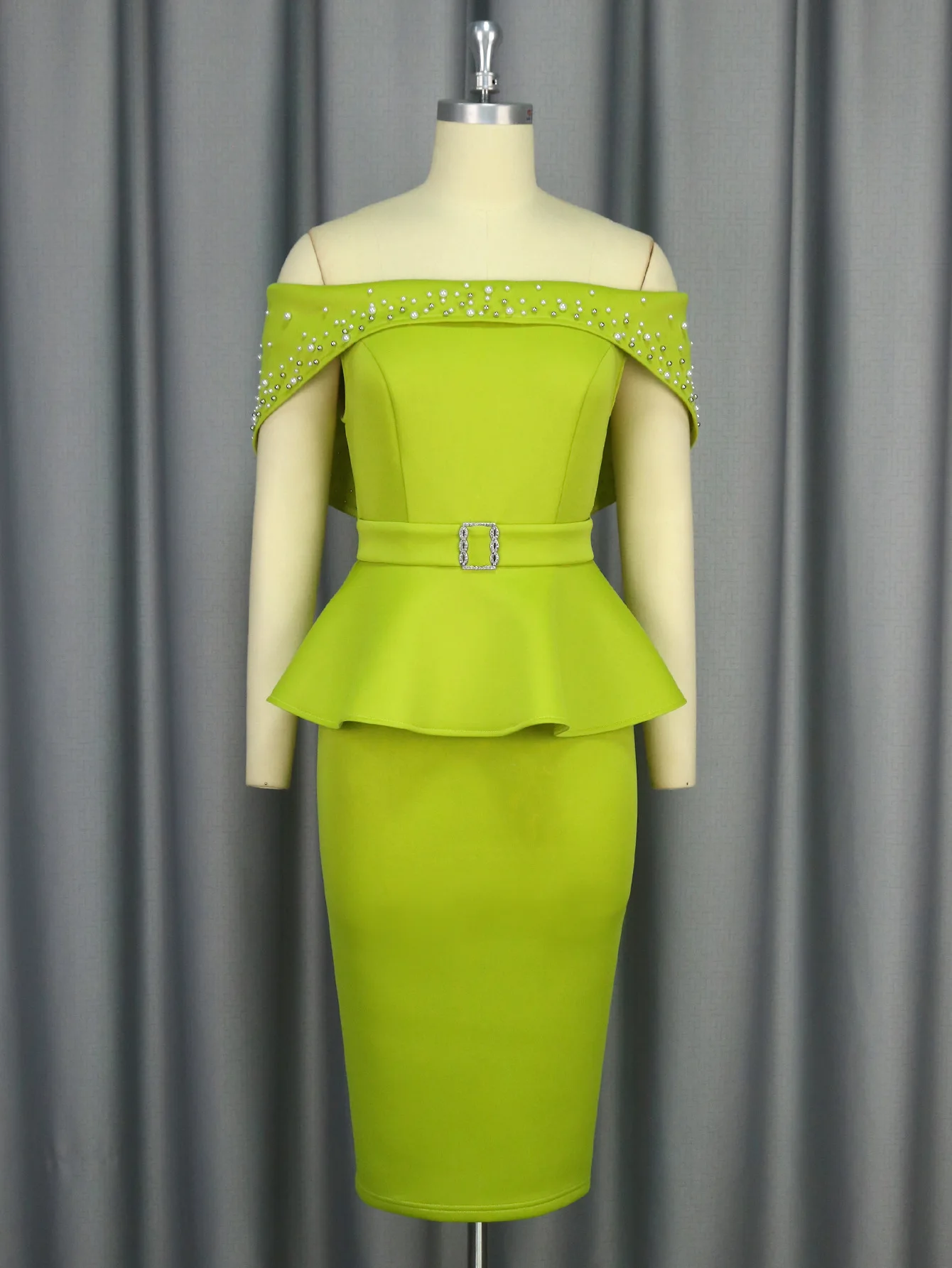 New Women Strapless Clothing Shoulder Length Lotus Leaf Edge Dress For Parties Nail Bead Slim Green Hip Party Dresses 2025 
New Women Strapless Clothing Shoulder Length Lotus Leaf Edge Dress For Parties Nail Bead Slim Green Hip Party Dresses 2025