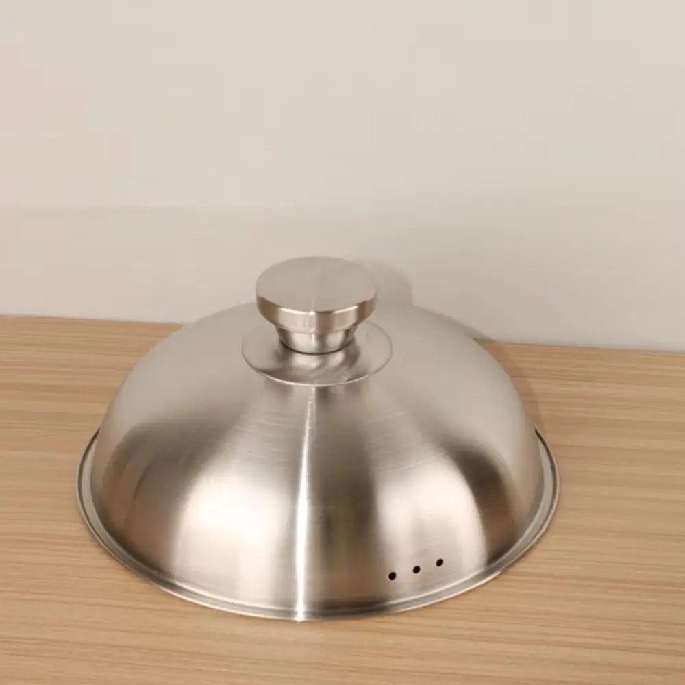 Portable Flying Saucer Steaming Tray Rustproof with Lid Kitchen Steamer Holder Rust-proof Space Saving Round Pot Insert Tray
Portable Flying Saucer Steaming Tray Rustproof with Lid Kitchen Steamer Holder Rust-proof Space Saving Round Pot Insert Tray