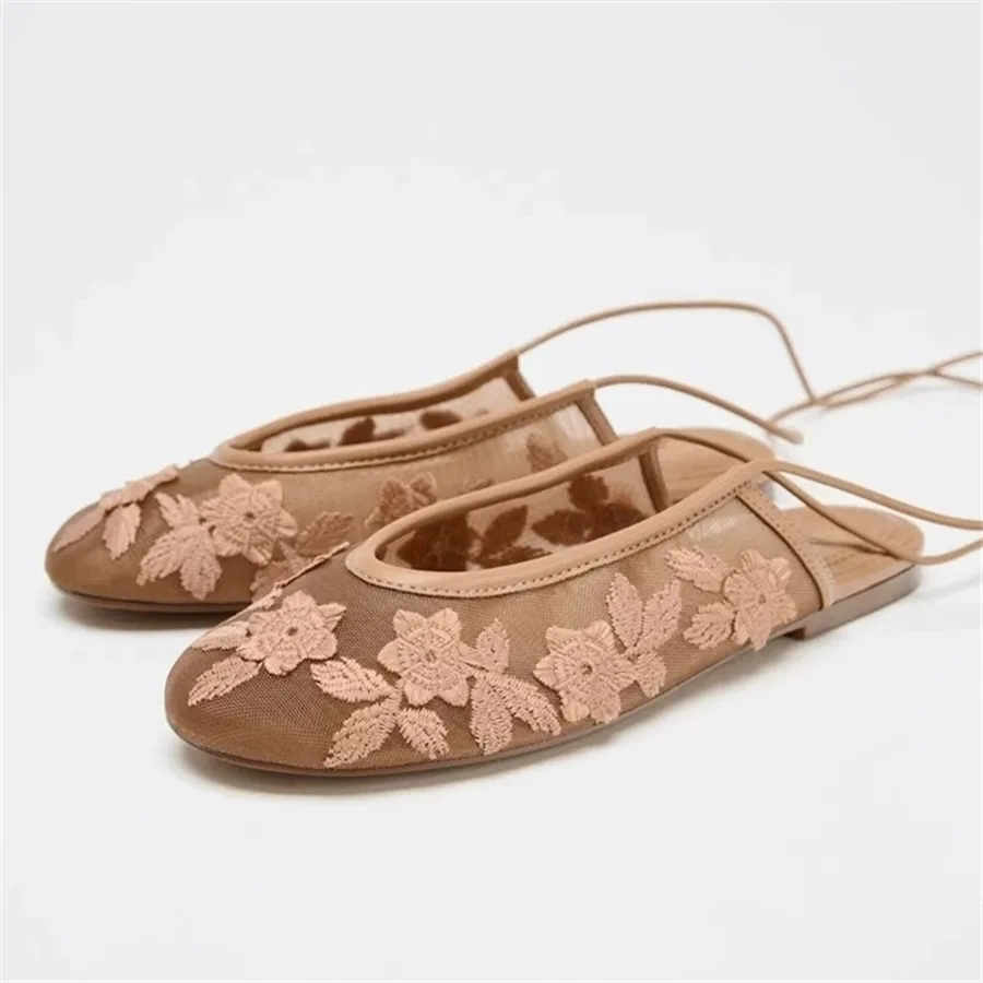 Mesh Embroidered Flat Sandals for Women Breathable Ballet Flats Round Toe Lace-up Hollow Out Slides Woman Designer Slippers
Mesh Embroidered Flat Sandals for Women Breathable Ballet Flats Round Toe Lace-up Hollow Out Slides Woman Designer Slippers