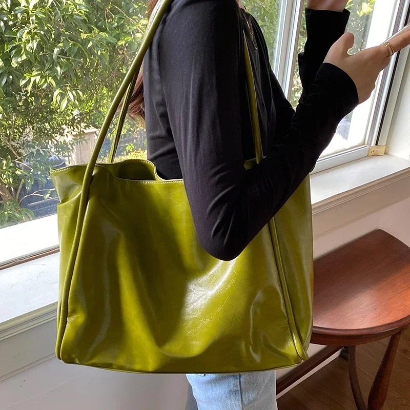 Green Vintage Women's Bag Large Capacity Soft Pu Shoulder Underarm Bags Simple All-match Ladies Handbag Elegant Fashion Totes
Green Vintage Women's Bag Large Capacity Soft Pu Shoulder Underarm Bags Simple All-match Ladies Handbag Elegant Fashion Totes