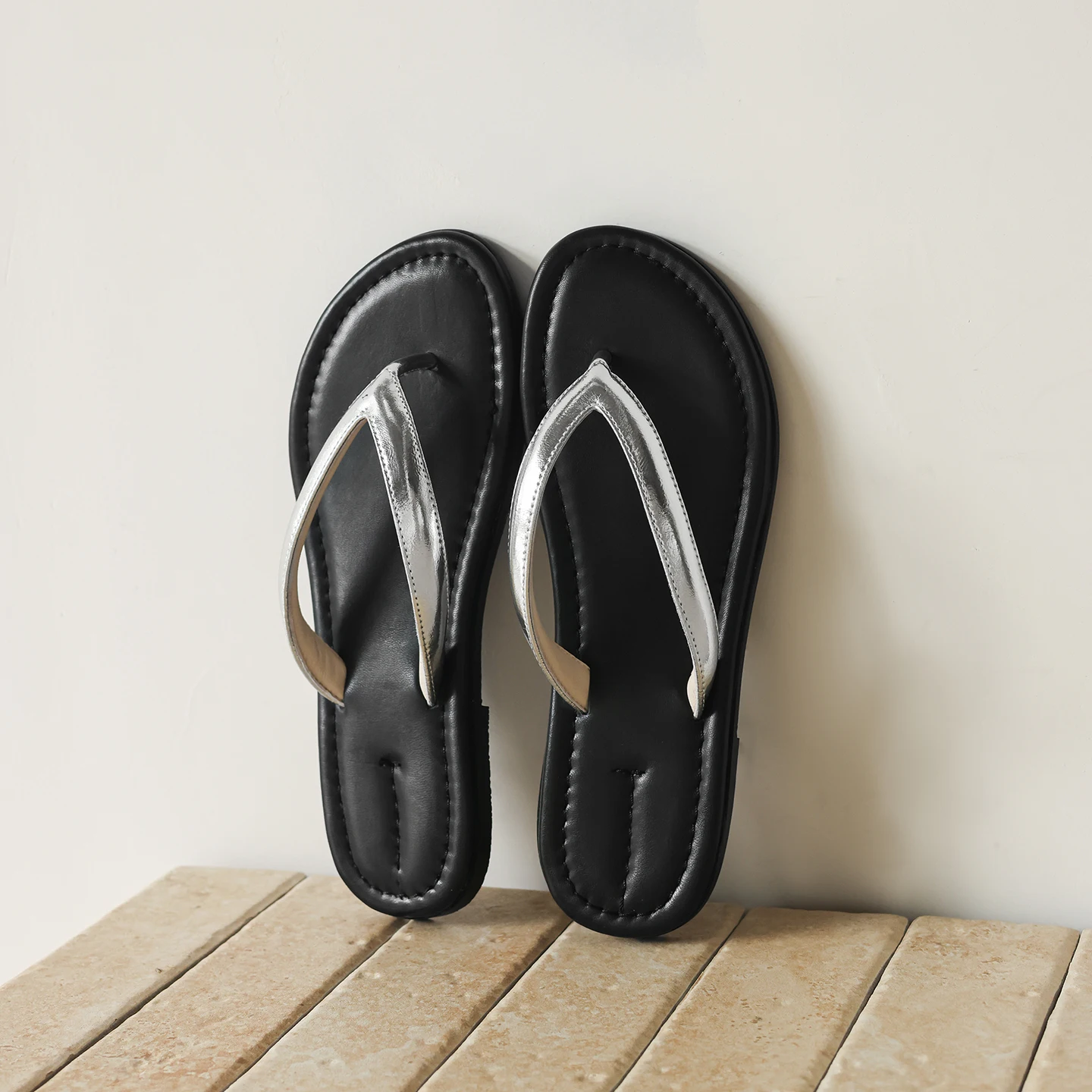 US 5-10Size Genuine Leather Sheepskin Women Sandals, Flats Flip Flops Open Toe Summer Women Slippers,Fashion Women's Shoes
US 5-10Size Genuine Leather Sheepskin Women Sandals, Flats Flip Flops Open Toe Summer Women Slippers,Fashion Women's Shoes