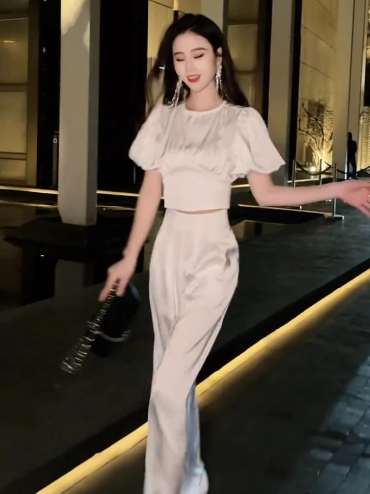 Popular fashion suit for women in spring and summer goddess style slimming short sleevedtop+wide leg pants casual set
Popular fashion suit for women in spring and summer goddess style slimming short sleevedtop+wide leg pants casual set