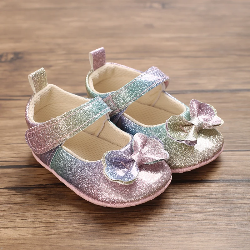 Bright and shiny butterfly bow baby girl princess walking shoes
Bright and shiny butterfly bow baby girl princess walking shoes