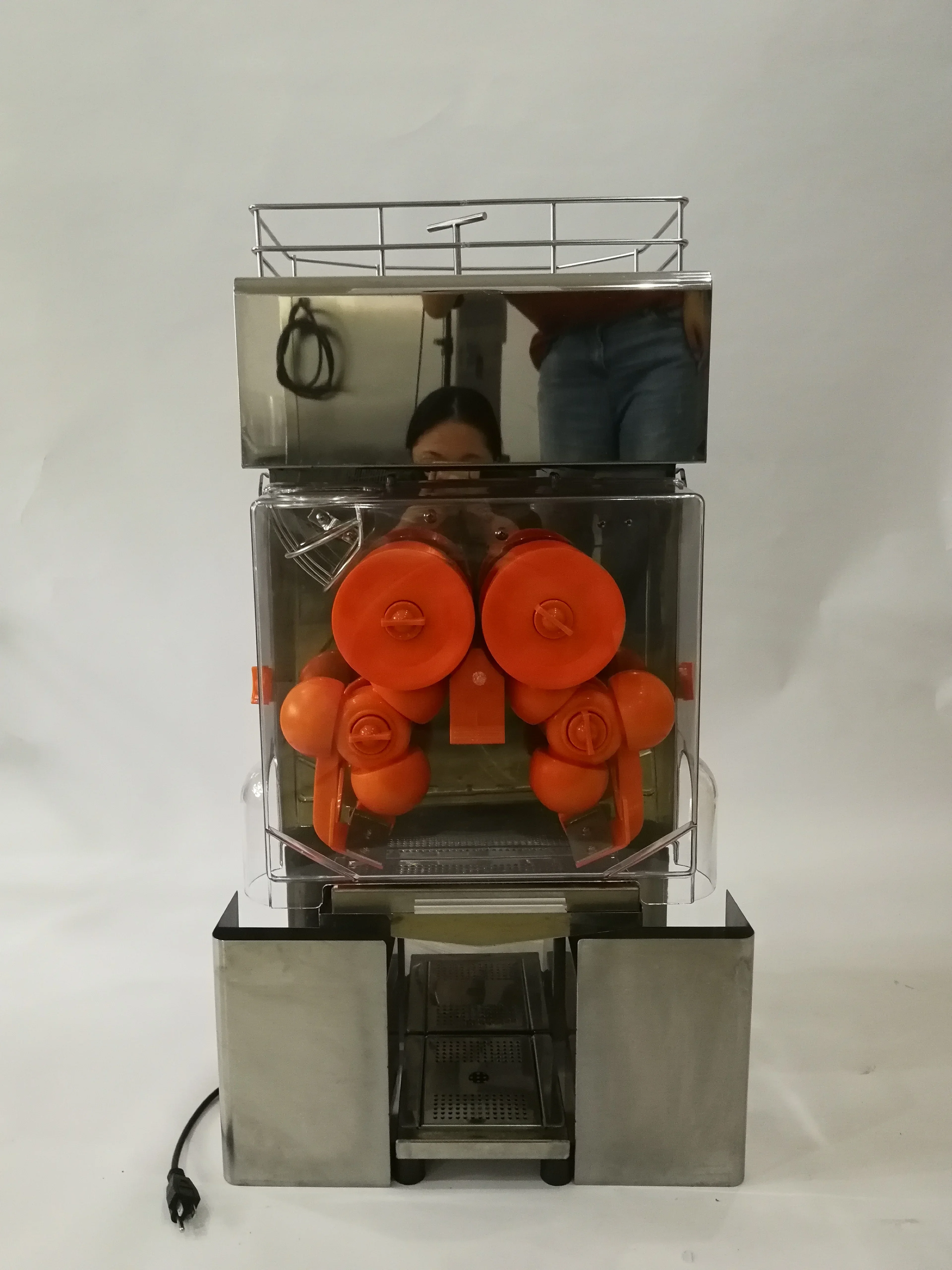 Factory Cheap Price Commercial Automatic Electric Fresh Orange Juicer Orange Lemon Juicer Extractor MachineHOT SALES
Factory Cheap Price Commercial Automatic Electric Fresh Orange Juicer Orange Lemon Juicer Extractor MachineHOT SALES