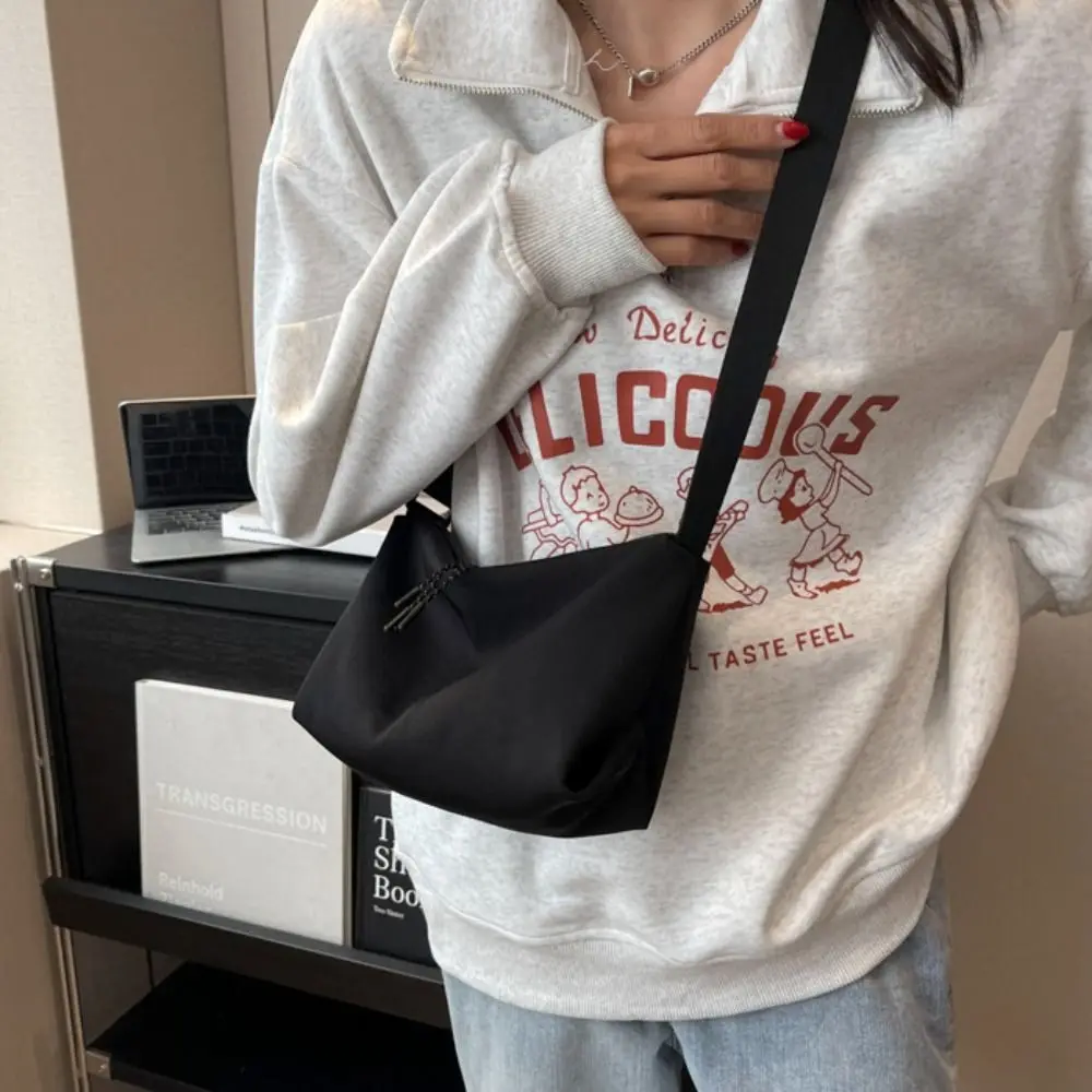 Многофункциональная сумка через плечо на молнии, нишевая дизайнерская сумка на плечо в корейском стиле, нейлоновая однотонная маленькая сумка для телефона, продуктовые сумки 
Многофункциональная сумка через плечо на молнии, нишевая дизайнерская сумка на плечо в корейском стиле, нейлоновая однотонная маленькая сумка для телефона, продуктовые сумки