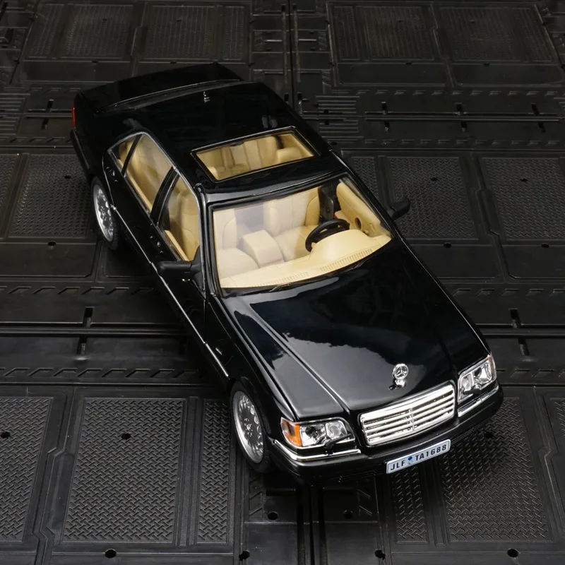 1:24 Mercedes-Benz W140 S320 модель автомобиля из сплава, дверь и багажник капота можно открыть. Можно подарить в качестве подарка на день рождения друзьям
1:24 Mercedes-Benz W140 S320 модель автомобиля из сплава, дверь и багажник капота можно открыть. Можно подарить в качестве подарка на день рождения друзьям