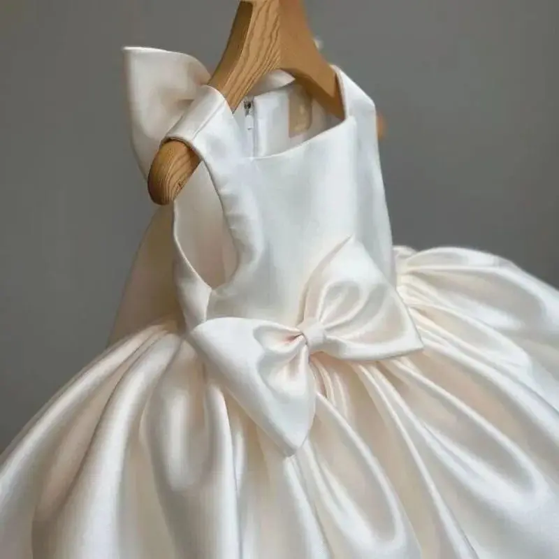High-End Western-Style Children's Princess Dress Elegant Baby Girl's Birthday Evening Gown
High-End Western-Style Children's Princess Dress Elegant Baby Girl's Birthday Evening Gown