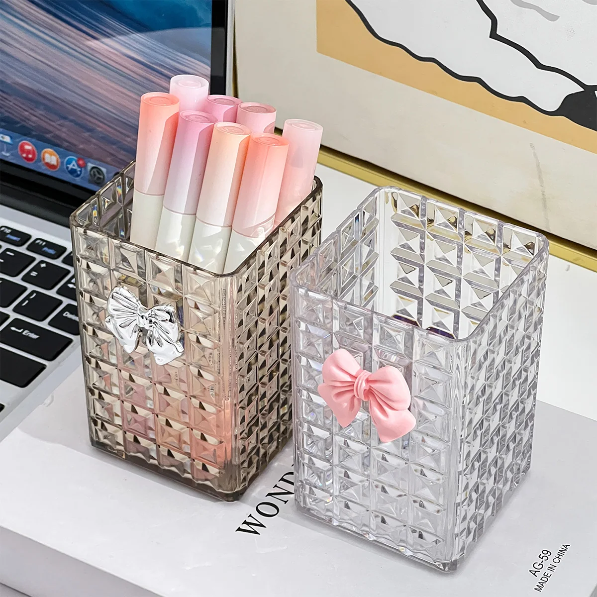 WORTHBUY Clear Plastic Square Pen Holder Large Capacity Makeup Brush Stationery Storage Box Office Desktop Storage Organizer
WORTHBUY Clear Plastic Square Pen Holder Large Capacity Makeup Brush Stationery Storage Box Office Desktop Storage Organizer