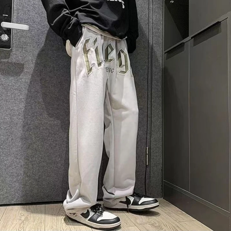 Gray Vintage Sweatpants Unisex Loose Wide Leg Straight Design Casual Long Pants for Street Fashion Home Relax Trendy Outfit 2026
Gray Vintage Sweatpants Unisex Loose Wide Leg Straight Design Casual Long Pants for Street Fashion Home Relax Trendy Outfit 2026