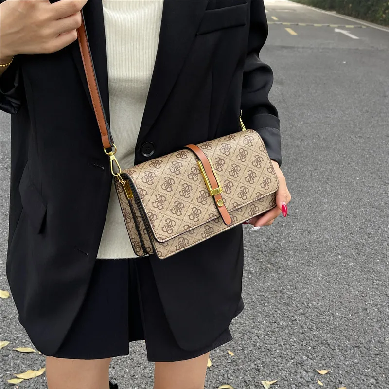New Textured Small Square Crossbody Bag for Women, Commuter Underarm Shoulder Bag, Minimalist Purse with Chain
New Textured Small Square Crossbody Bag for Women, Commuter Underarm Shoulder Bag, Minimalist Purse with Chain