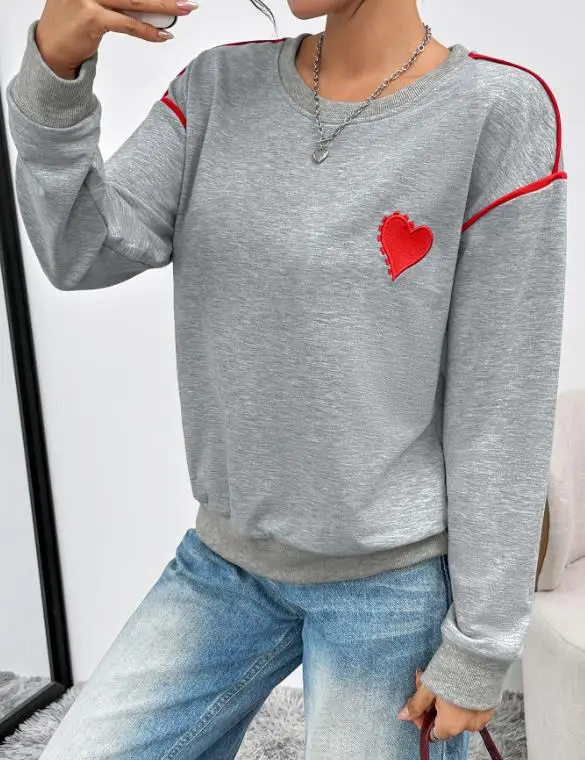 Women's T-Shirt 2026 Spring Loose Fashion Sweet Style Contrasting Color Splicing Heart Embroidery Round Neck Simple T-Shirt
Women's T-Shirt 2026 Spring Loose Fashion Sweet Style Contrasting Color Splicing Heart Embroidery Round Neck Simple T-Shirt