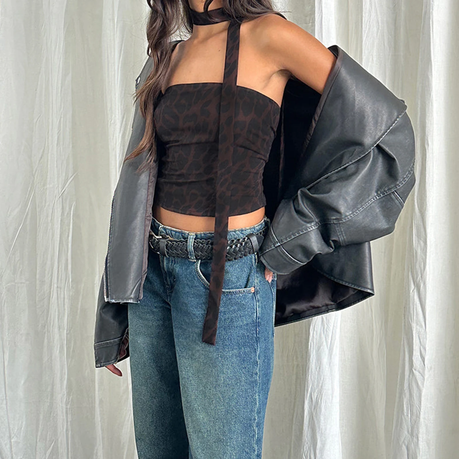Combhasaki Women Y2K Leopard Print Tube Tops Fashionable Slim Fit Off Shoulder Smocked Backless Sleeveless Crop Shirt with Scarf
Combhasaki Women Y2K Leopard Print Tube Tops Fashionable Slim Fit Off Shoulder Smocked Backless Sleeveless Crop Shirt with Scarf