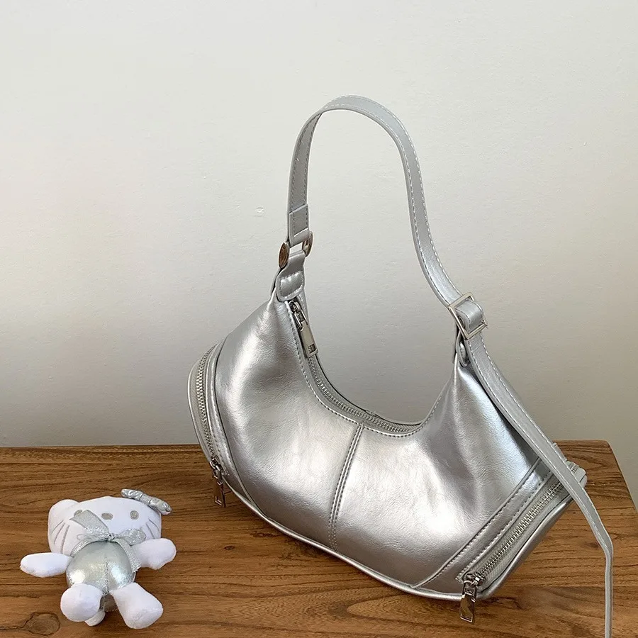 Women's Korean Version Small Style Armpit Fashionable High-End New Denim Handbag
Women's Korean Version Small Style Armpit Fashionable High-End New Denim Handbag