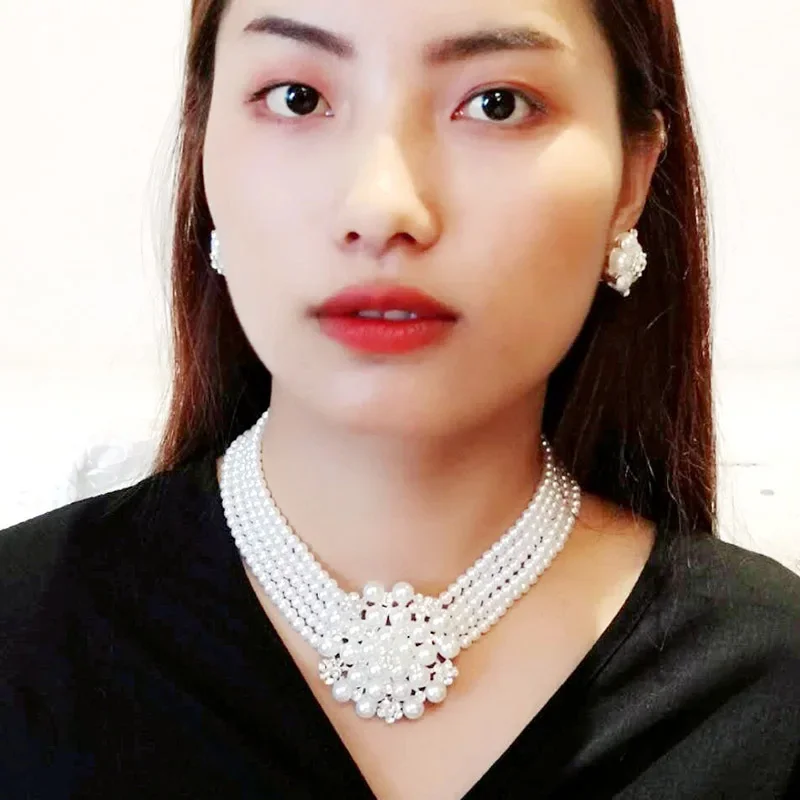Bohemian Bride Bridesmaid Jewelry Retro Elegant Rhinestone Flower Pearl Necklace Choker for Women Pendant Necklace Wholesale
Bohemian Bride Bridesmaid Jewelry Retro Elegant Rhinestone Flower Pearl Necklace Choker for Women Pendant Necklace Wholesale