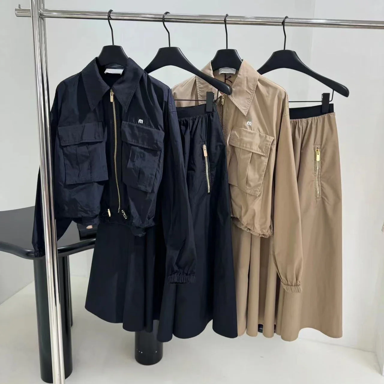 Luxury Quality High End European Women's Sweet and Cool Style Short Jacket Jacket+high Waisted Skirt Set for Women 2024mm
Luxury Quality High End European Women's Sweet and Cool Style Short Jacket Jacket+high Waisted Skirt Set for Women 2024mm
