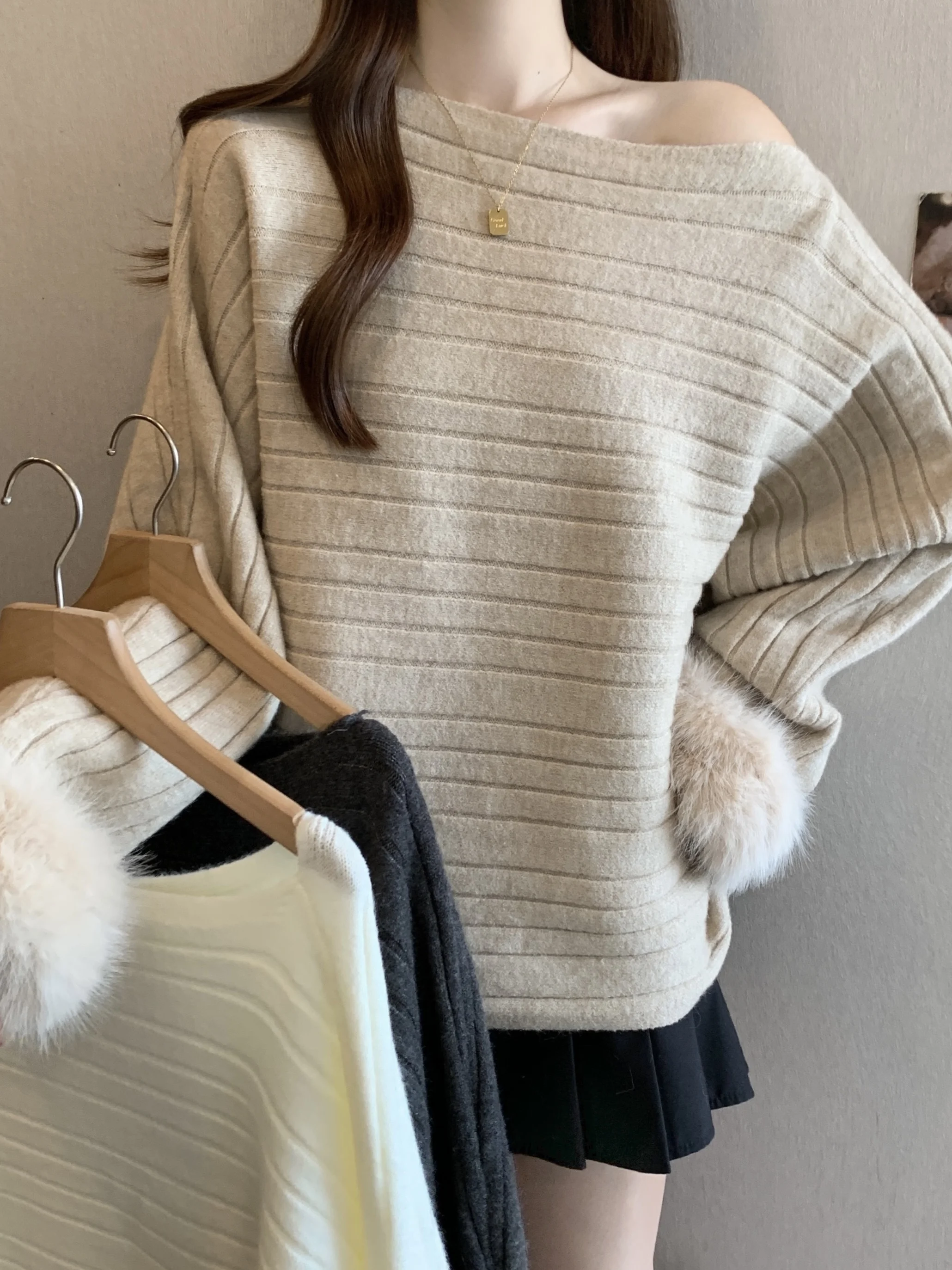 plus Size Knitted Long Sleeve Sweater Fur Patchwork Loose Slimming Design Autumn Winter New Style Pure Desire Style Women's Top
plus Size Knitted Long Sleeve Sweater Fur Patchwork Loose Slimming Design Autumn Winter New Style Pure Desire Style Women's Top