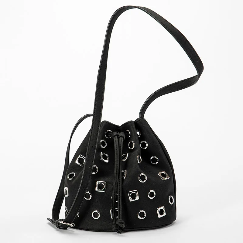 Retro Rivet Bucket Bags for Women Faux Suede PU Shoulder Bag Hollow Frosted Crossbody Bags New Drawstring Bag Designer Handbag
Retro Rivet Bucket Bags for Women Faux Suede PU Shoulder Bag Hollow Frosted Crossbody Bags New Drawstring Bag Designer Handbag