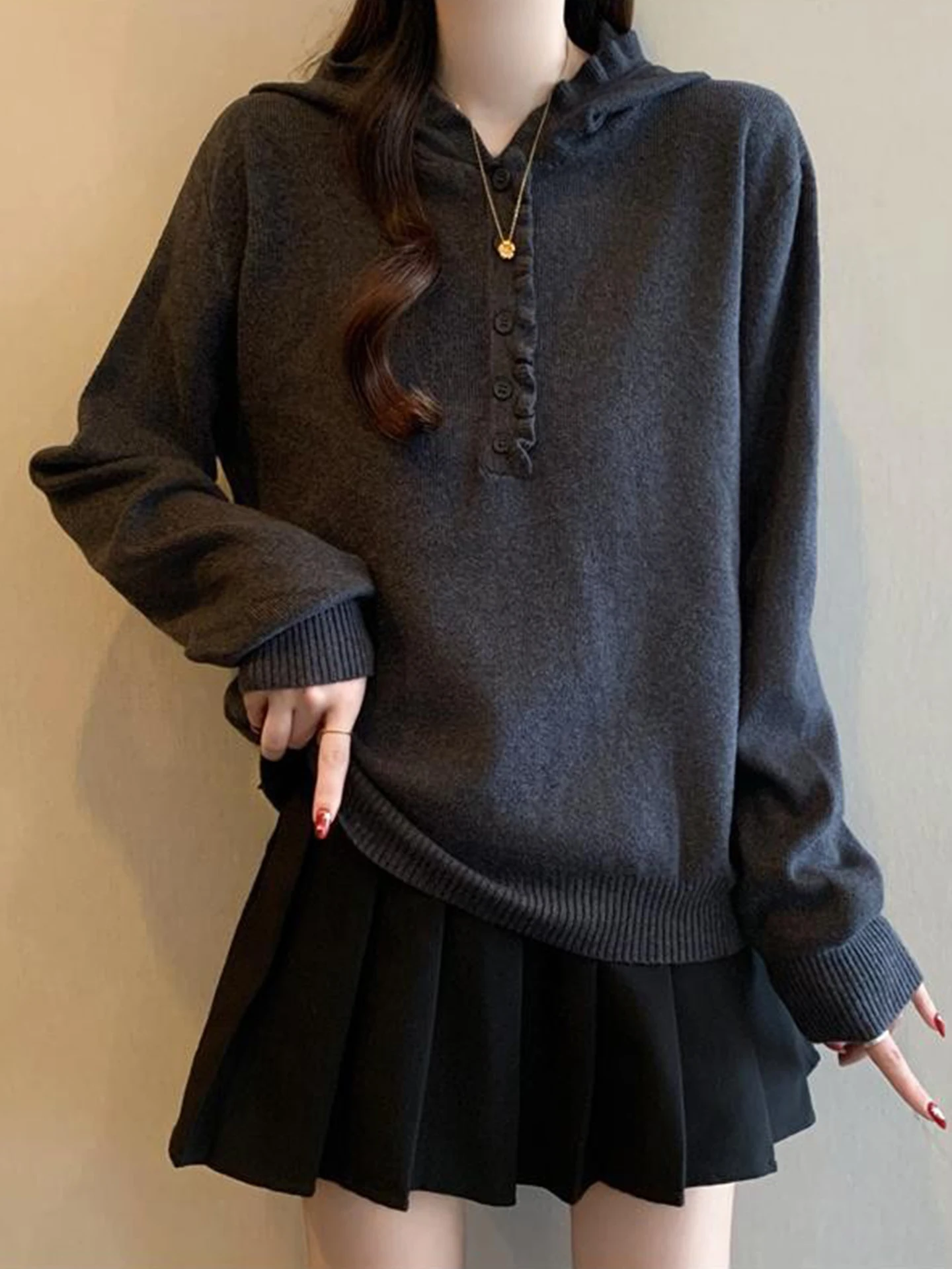 Модный вязаный свитер для женщин: повседневный базовый топ для осени и зимы, большие размеры, стройнящий дизайн, удобный и дышащий.
Модный вязаный свитер для женщин: повседневный базовый топ для осени и зимы, большие размеры, стройнящий дизайн, удобный и дышащий.