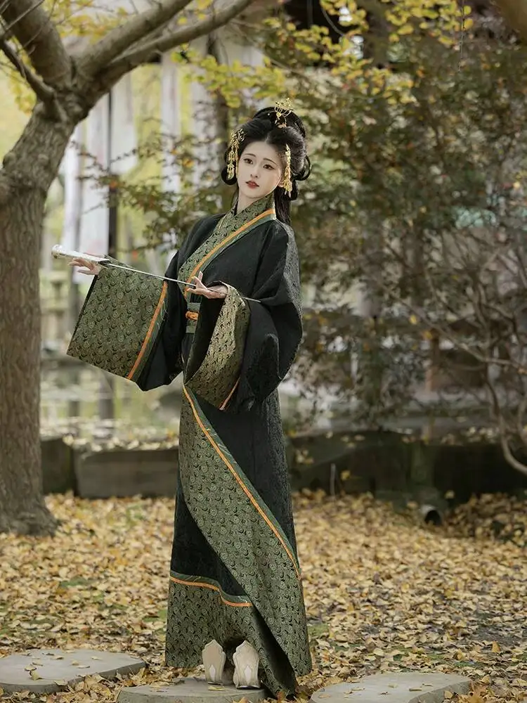 Women's Warring States Hanfu Ancient Chinese Quju Robe Green Black Trim Traditional Cosplay Costume
Women's Warring States Hanfu Ancient Chinese Quju Robe Green Black Trim Traditional Cosplay Costume
