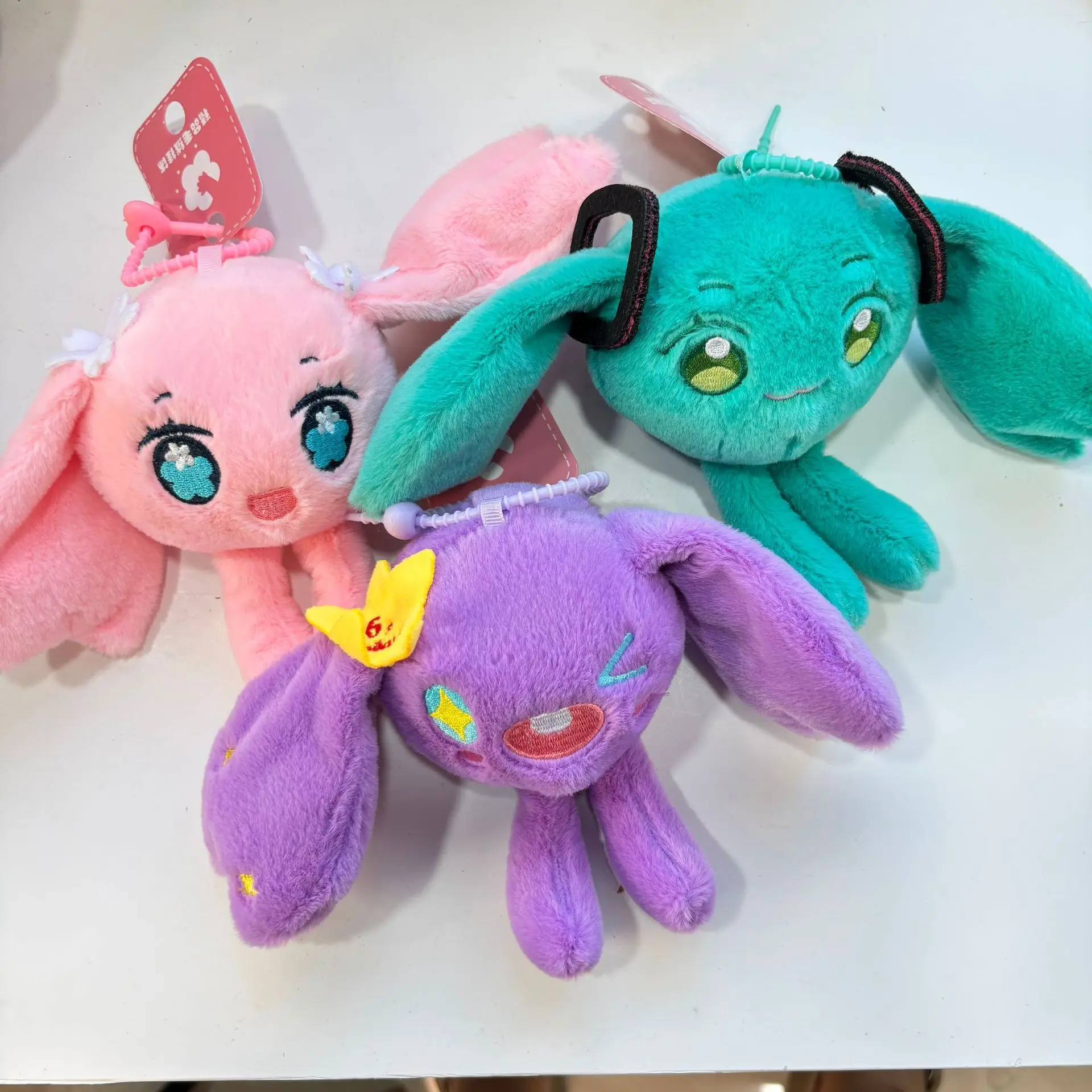 Anime Plush Pendant Miku Doll Smiling style Pendant Cosplay Figure Cute Cartoon Key Chain Toys Christmas Girl Gift
Anime Plush Pendant Miku Doll Smiling style Pendant Cosplay Figure Cute Cartoon Key Chain Toys Christmas Girl Gift