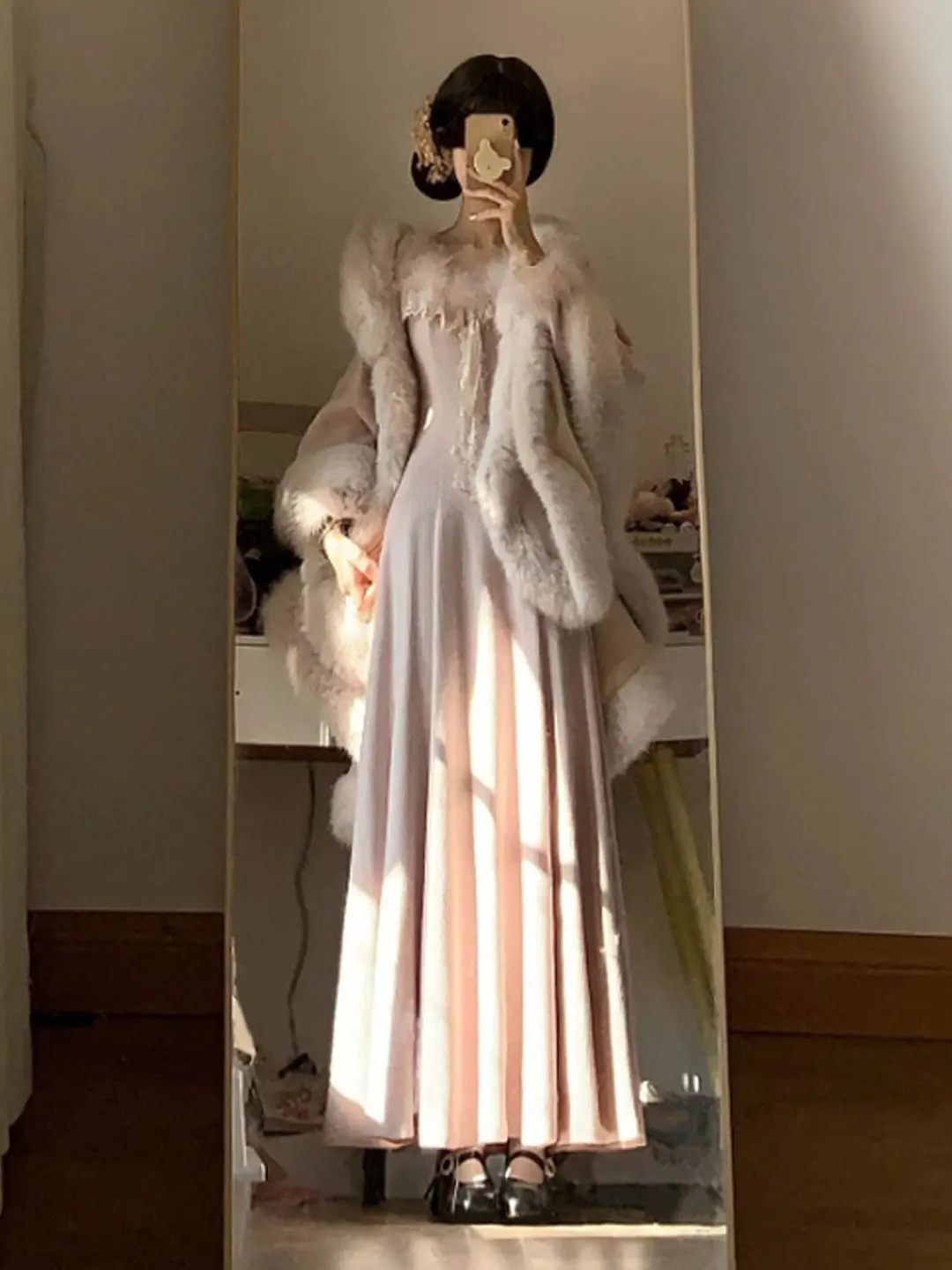 Мягкий вязаный комплект из двух предметов: пальто и юбка, зимний модный повседневный костюм с длинными рукавами и завышенной талией, удобный женский ансамбль
Мягкий вязаный комплект из двух предметов: пальто и юбка, зимний модный повседневный костюм с длинными рукавами и завышенной талией, удобный женский ансамбль