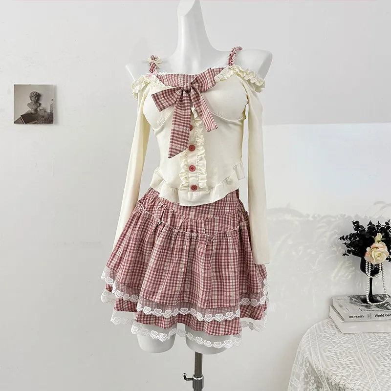 Комплект из двух предметов Pure Desire Sweet Summer: женская футболка с открытыми плечами и контрастными цветами на бретелях + юбка-карандаш с высокой талией
Комплект из двух предметов Pure Desire Sweet Summer: женская футболка с открытыми плечами и контрастными цветами на бретелях + юбка-карандаш с высокой талией