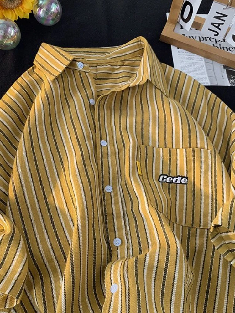 Mafokuwz Striped Vintage Shirt Men Summer Vintage Hong Kong Style High Street Short-sleeved Jacket Designer Japan Niche Blouse
Mafokuwz Striped Vintage Shirt Men Summer Vintage Hong Kong Style High Street Short-sleeved Jacket Designer Japan Niche Blouse