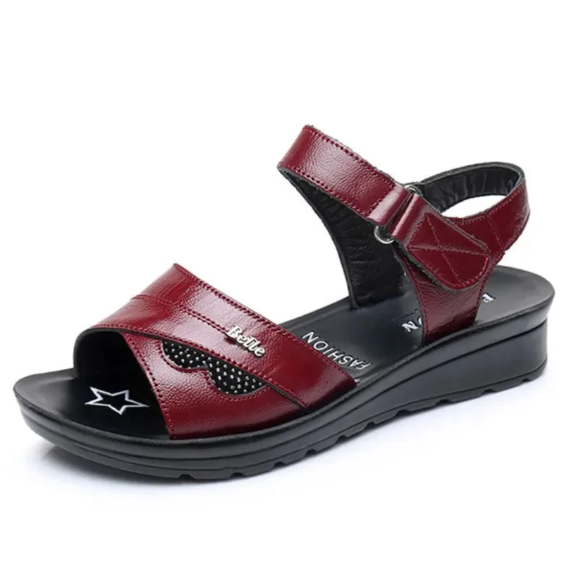 2026 Women Mother Old Female Sandals Shoes Cow Genuine Leather Casual PU Hook Loop Summer Beach Cool Size 35-41 E124
2026 Women Mother Old Female Sandals Shoes Cow Genuine Leather Casual PU Hook Loop Summer Beach Cool Size 35-41 E124