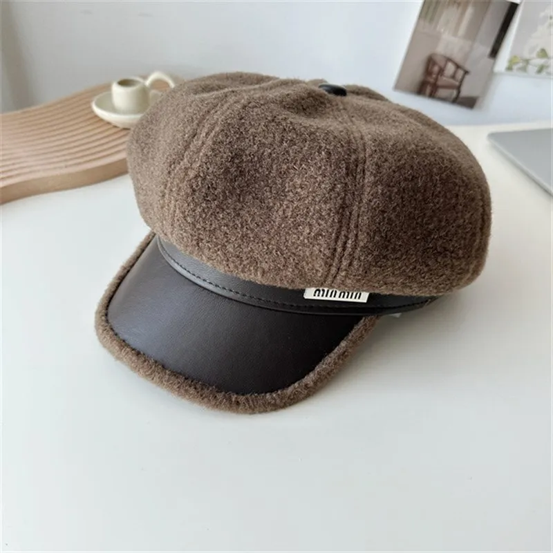 2024 Autumn Winter New Style Women's Beret Hat Fluffy Splicing Octagonal Warm Woolen Hats Fashionable All-Match Wide Brim Caps
2024 Autumn Winter New Style Women's Beret Hat Fluffy Splicing Octagonal Warm Woolen Hats Fashionable All-Match Wide Brim Caps
