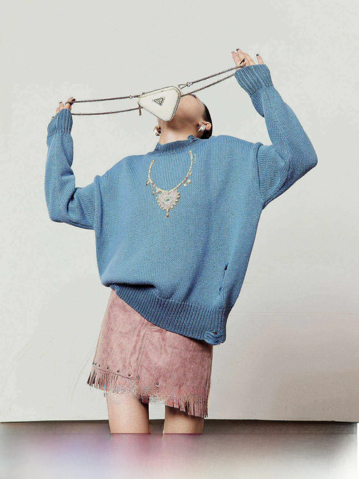 Blue Loose Casual Women's Sweater Necklaces Spring 2026 New Style Comfortable Knitted Top Commute Suitable Fashionable
Blue Loose Casual Women's Sweater Necklaces Spring 2026 New Style Comfortable Knitted Top Commute Suitable Fashionable