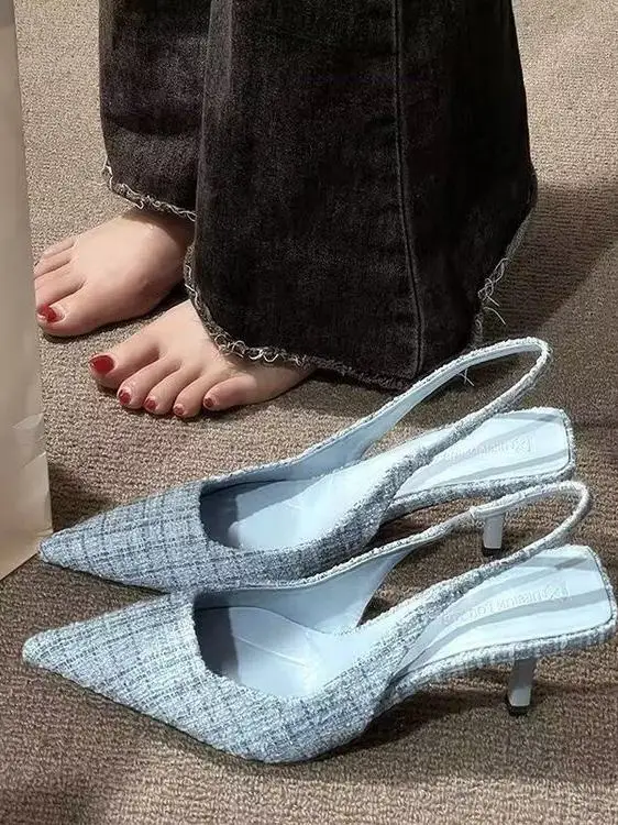Fashion Brand Knitted Platform Heels for Women Pointed Toe Party Shoes Comfortable Large Size Summer Stiletto Sandals
Fashion Brand Knitted Platform Heels for Women Pointed Toe Party Shoes Comfortable Large Size Summer Stiletto Sandals