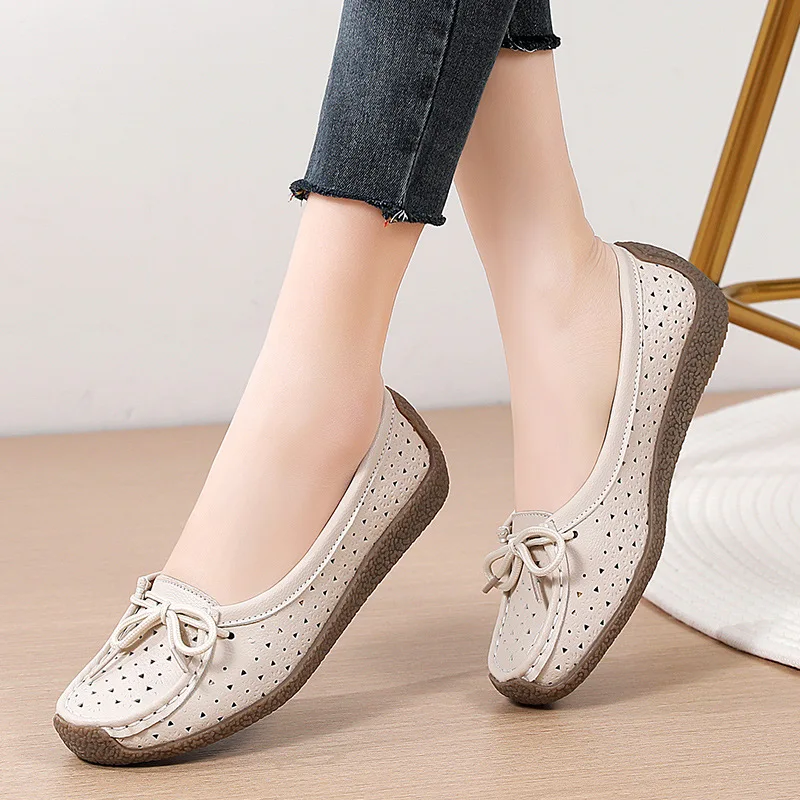 Summer Hollow-out Women's Leather Lazy Shoes Flat Casual Breathable Middle-aged and Elderly Moms Shoes
Summer Hollow-out Women's Leather Lazy Shoes Flat Casual Breathable Middle-aged and Elderly Moms Shoes