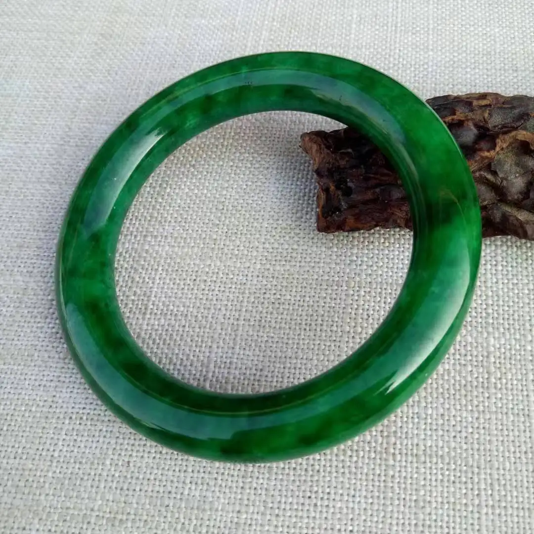 Natural Myanmar Jade 54mm-62mm bracelet exquisite princess bracelet to send girlfriend to send mother Hetian jade
Natural Myanmar Jade 54mm-62mm bracelet exquisite princess bracelet to send girlfriend to send mother Hetian jade