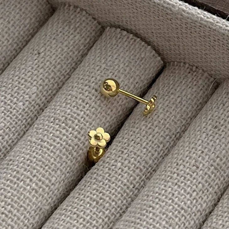 Real 925 Sterling Silver Piercing Screw Ball Flower Stud Earrings for Women Party Cute Plant Fine Jewelry Minimalist Accessories
Real 925 Sterling Silver Piercing Screw Ball Flower Stud Earrings for Women Party Cute Plant Fine Jewelry Minimalist Accessories