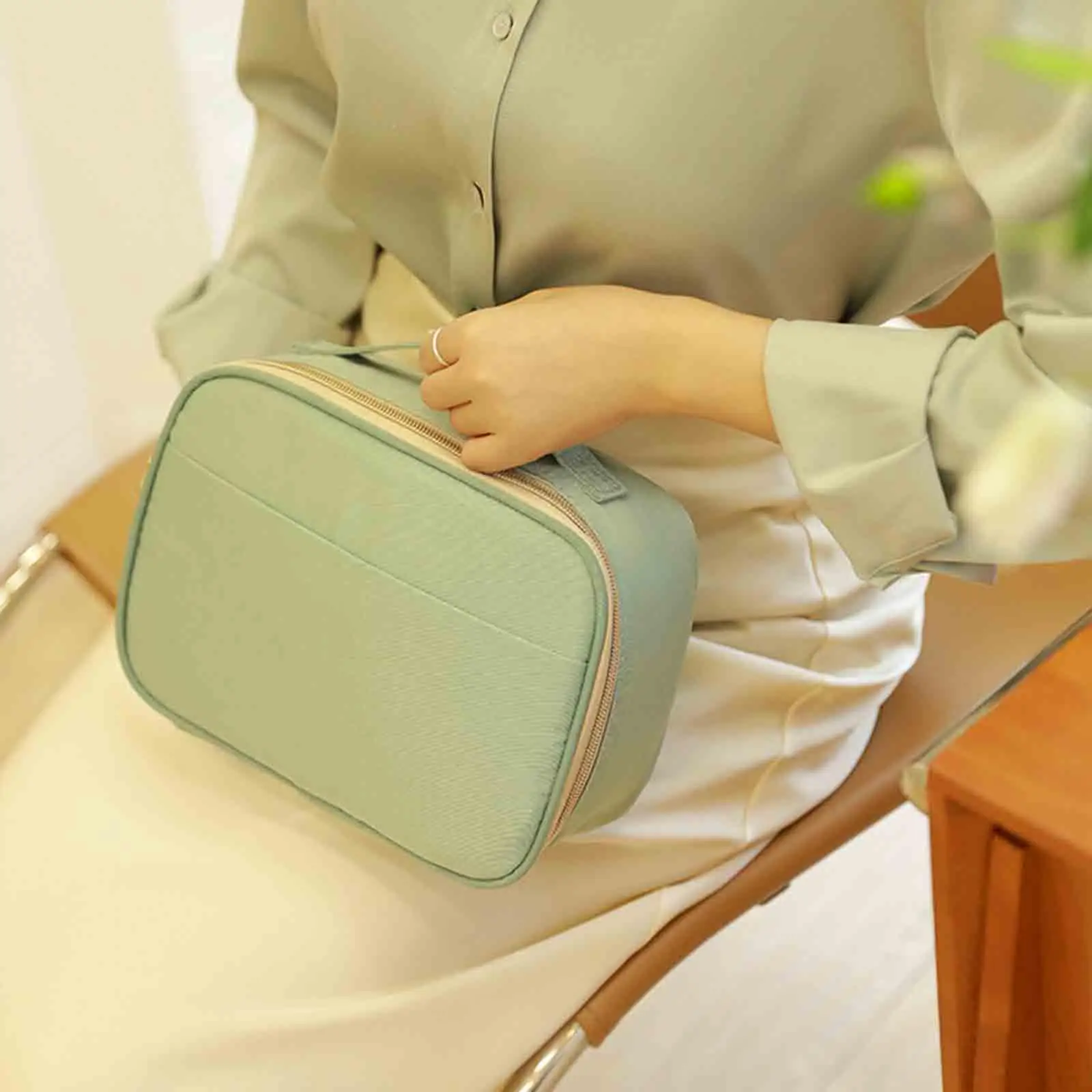 Waterproof Makeup Bag with Inner Bag Container for Toiletries Traveling
Waterproof Makeup Bag with Inner Bag Container for Toiletries Traveling