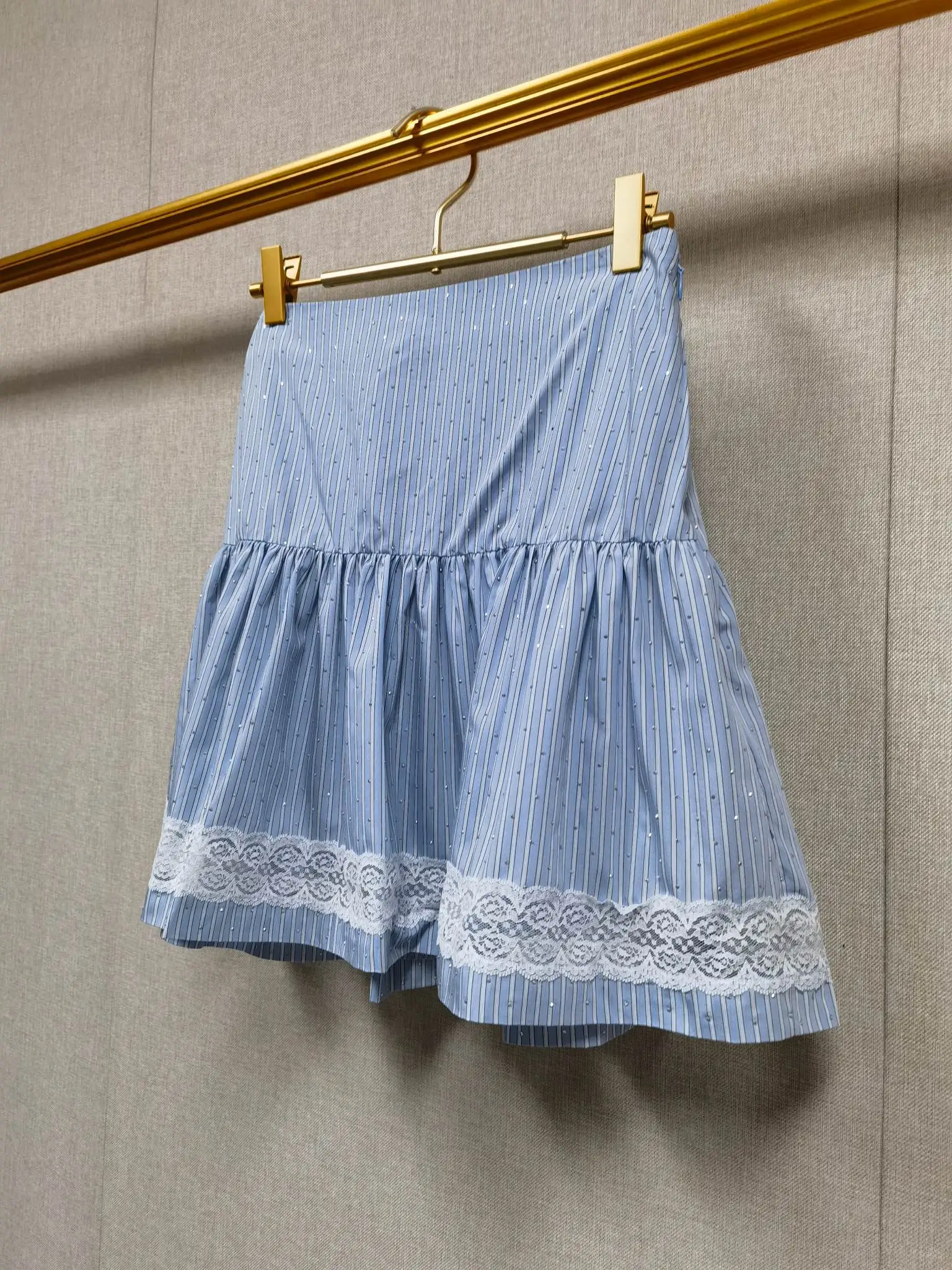 Spring/Summer Women Striped Peter Pan Collar Rhinestone Set Lace Trim Long Sleeve Shirt + A-line High Waist Mini Skirt
Spring/Summer Women Striped Peter Pan Collar Rhinestone Set Lace Trim Long Sleeve Shirt + A-line High Waist Mini Skirt