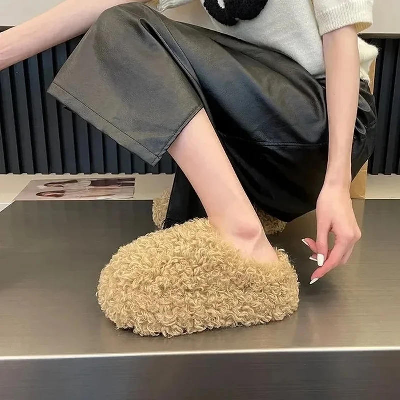 Winter New Fashion Casual Women's Flat Shoes Comfortable Plus Velvet Warm Slippers Non-slip Lightweight Soft-soled Women's Shoes
Winter New Fashion Casual Women's Flat Shoes Comfortable Plus Velvet Warm Slippers Non-slip Lightweight Soft-soled Women's Shoes