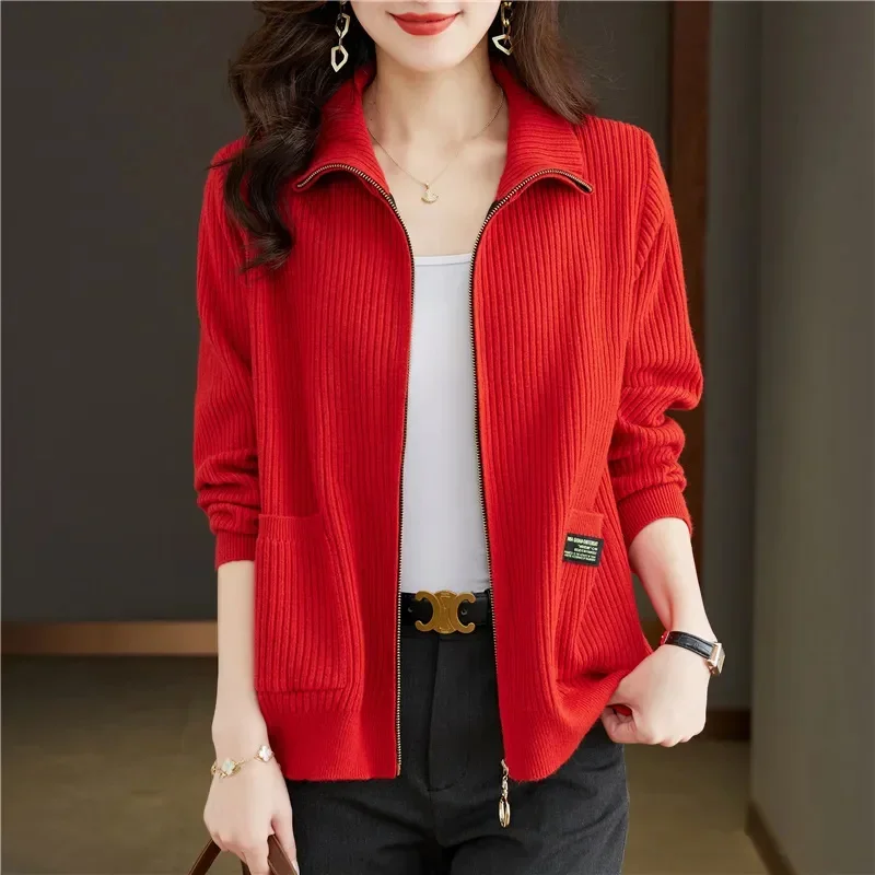 Вязаный кардиган, куртка, женский свитер, новый осенне-зимний свитер на молнии с лацканами, свободная однотонная верхняя одежда, женский свитшот, топы
Вязаный кардиган, куртка, женский свитер, новый осенне-зимний свитер на молнии с лацканами, свободная однотонная верхняя одежда, женский свитшот, топы