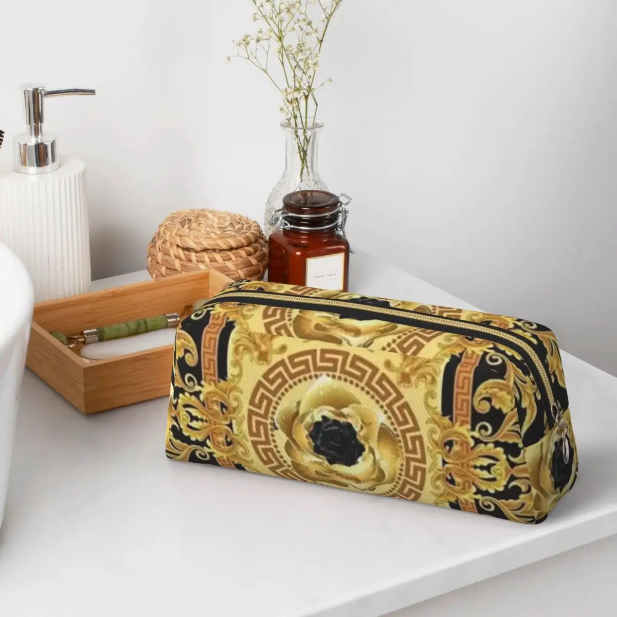Luxury European Floral Pattern Pencil Cases for Students School Pen Box Pencil Bag Large Pencil Pouch Storage Stationery
Luxury European Floral Pattern Pencil Cases for Students School Pen Box Pencil Bag Large Pencil Pouch Storage Stationery