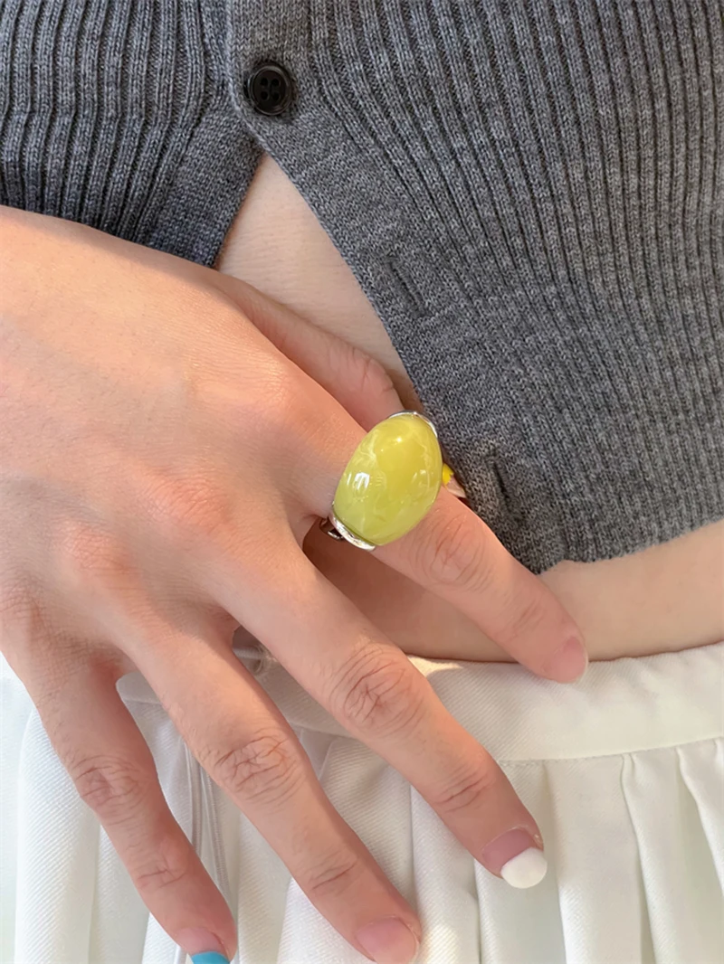 Korean design green grape ring women's fashionable personality index finger ring accessory
Korean design green grape ring women's fashionable personality index finger ring accessory