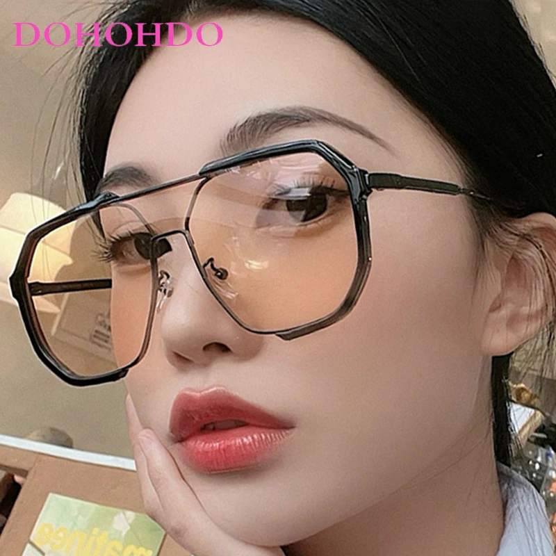 Vintage Metal Square One-Piece Women Sunglasses Trendy Brand Designer Big Frame Men Sunglass Outdoor Driving Shade Eyewear UV400
Vintage Metal Square One-Piece Women Sunglasses Trendy Brand Designer Big Frame Men Sunglass Outdoor Driving Shade Eyewear UV400