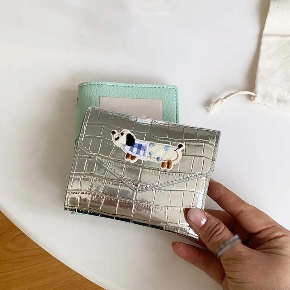 Portable Crocodile Pattern Wallet Candy Color Embroidered Sausage Dog Short Leather Purse Multiple Card Anti-splash Water
Portable Crocodile Pattern Wallet Candy Color Embroidered Sausage Dog Short Leather Purse Multiple Card Anti-splash Water