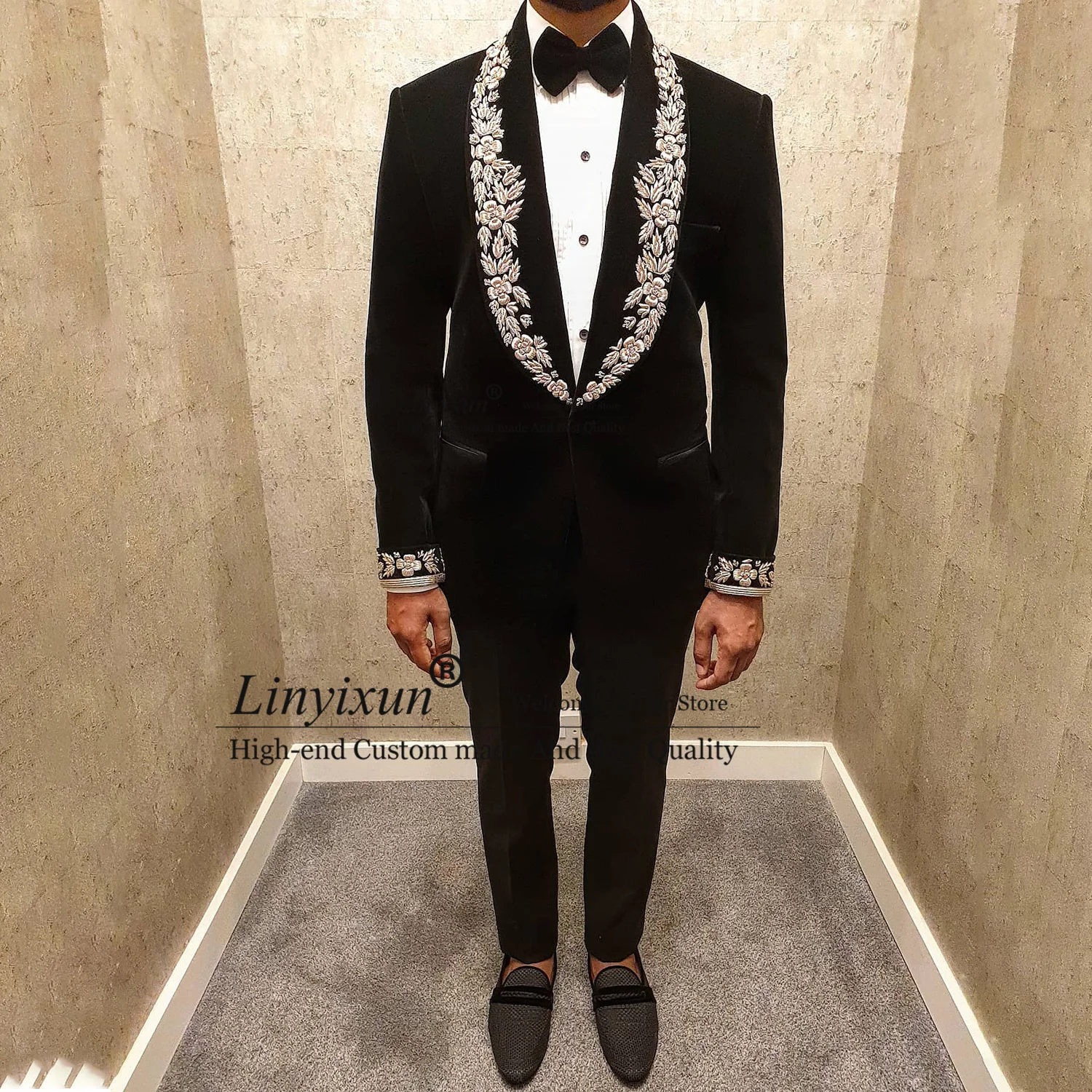 Classic Appliques Groomsmen Groom Tuxedos Shawl Lapel Men Suits Wedding Best Man Blazer Jacket Pants Set Terno Masculino
Classic Appliques Groomsmen Groom Tuxedos Shawl Lapel Men Suits Wedding Best Man Blazer Jacket Pants Set Terno Masculino