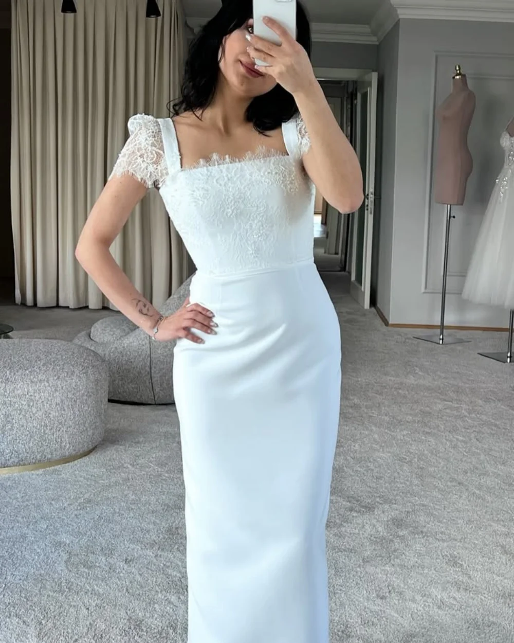Customized Elegant Women Jersey Lace Pleat Straight Evening Dress High Quality Square Neck Short sleeves Floor Lenght Party Gown
Customized Elegant Women Jersey Lace Pleat Straight Evening Dress High Quality Square Neck Short sleeves Floor Lenght Party Gown