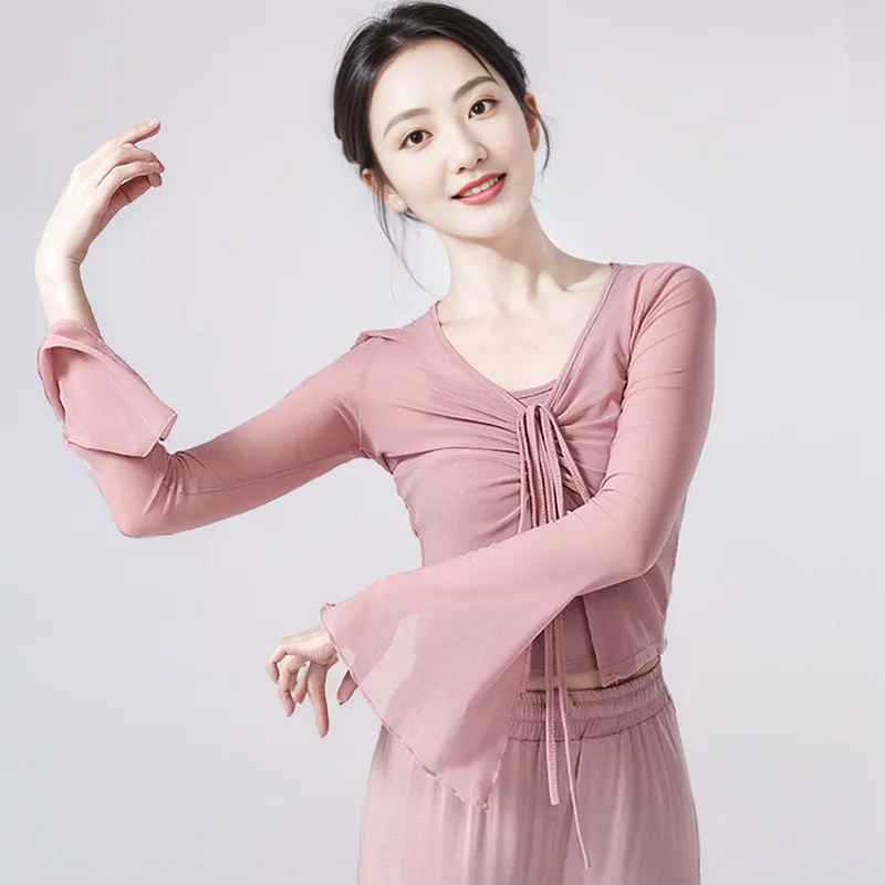 Classical dance new top body rhyme dance practice suit adult Chinese dancer gauze modern dance two-piece suit autumn
Classical dance new top body rhyme dance practice suit adult Chinese dancer gauze modern dance two-piece suit autumn