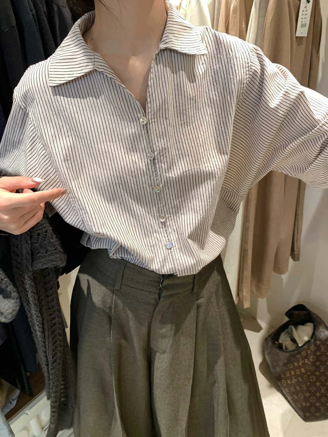 Retro Striped Shirt Korean Lazy Style Loose Long Sleeve Autumn New Arrival Versatile Clothing for Men And Women
Retro Striped Shirt Korean Lazy Style Loose Long Sleeve Autumn New Arrival Versatile Clothing for Men And Women