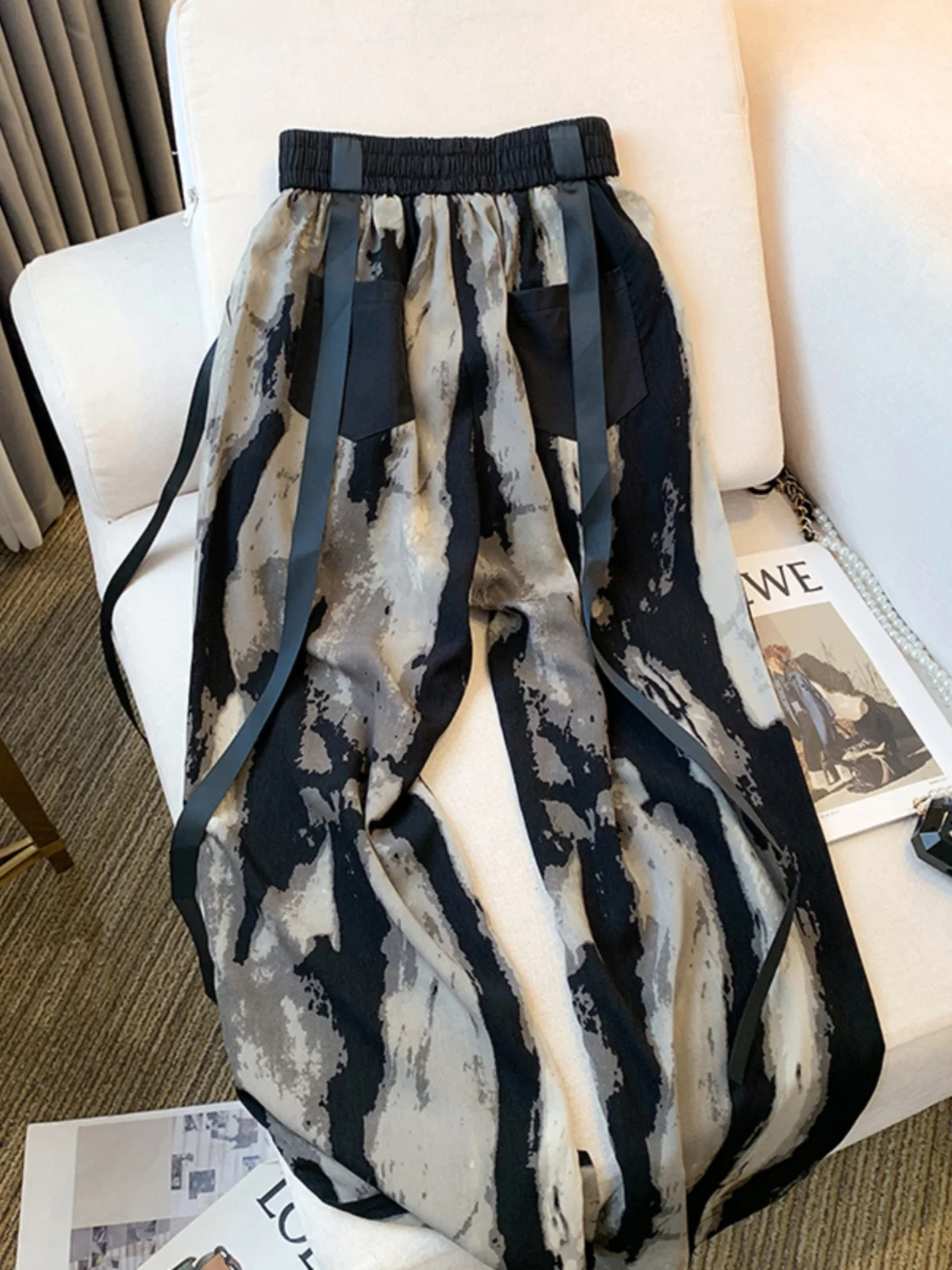 New National Style Women's Wide Leg Pants Silk Chiffon Draping Floor-Length Casual Straight Belted Fashion Summer Clothes
New National Style Women's Wide Leg Pants Silk Chiffon Draping Floor-Length Casual Straight Belted Fashion Summer Clothes