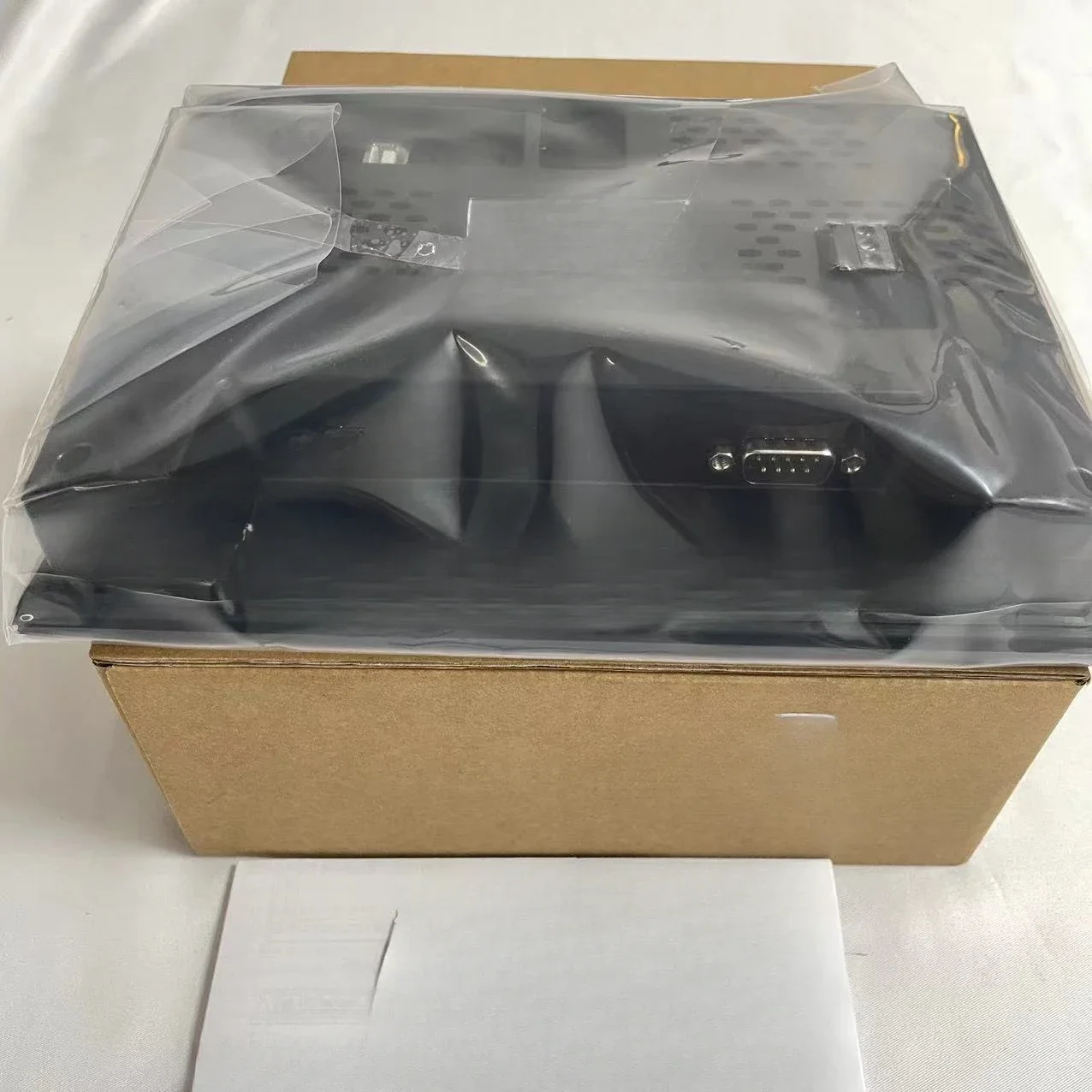 New original touch screen TG765S-XT 7-inch touch screen color human-machine interface agent spot
New original touch screen TG765S-XT 7-inch touch screen color human-machine interface agent spot