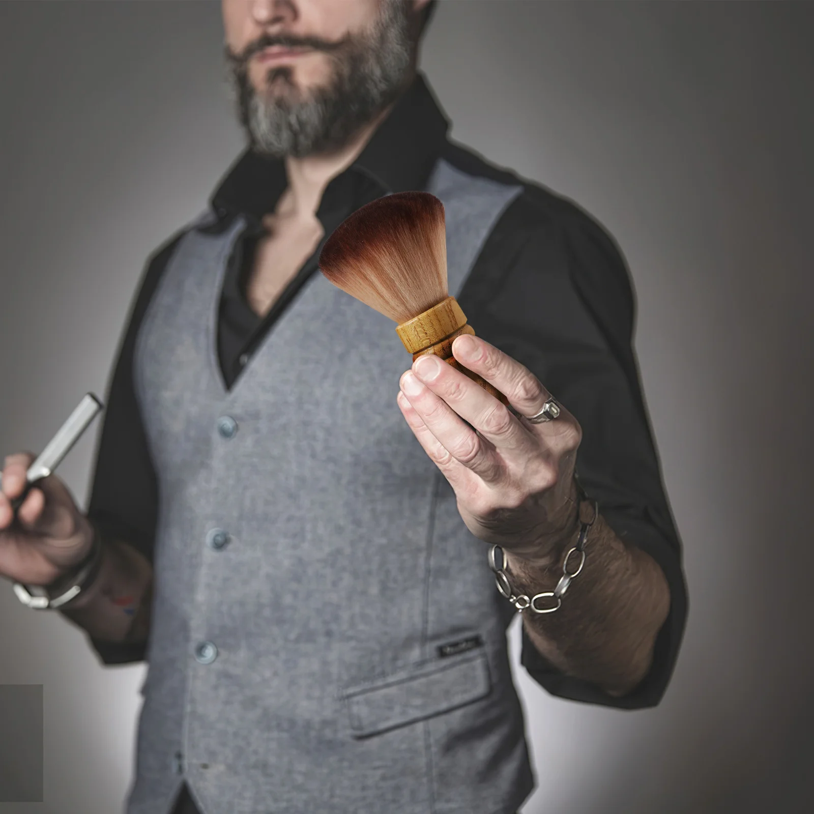 Neck Dusting Professional Barber Supplies Lightweight Portable Comfortable Bristles Washable Ergonomic Handle Hair
Neck Dusting Professional Barber Supplies Lightweight Portable Comfortable Bristles Washable Ergonomic Handle Hair