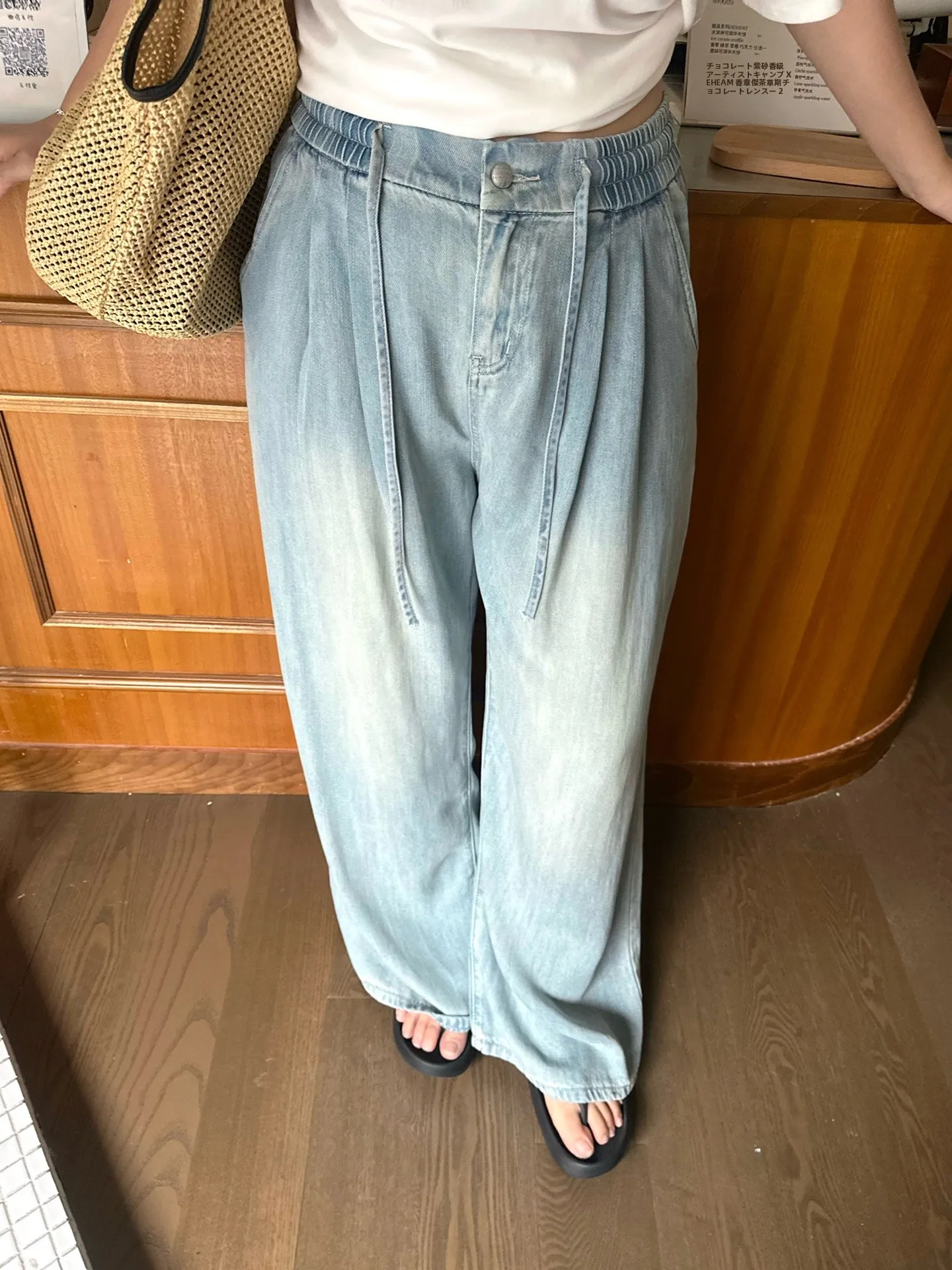NINI ONE Casual High Waist Loose Fit Slimming Elastic Waist Wide Leg Jeans Women Summer Light Blue Casual Style Jeans
NINI ONE Casual High Waist Loose Fit Slimming Elastic Waist Wide Leg Jeans Women Summer Light Blue Casual Style Jeans